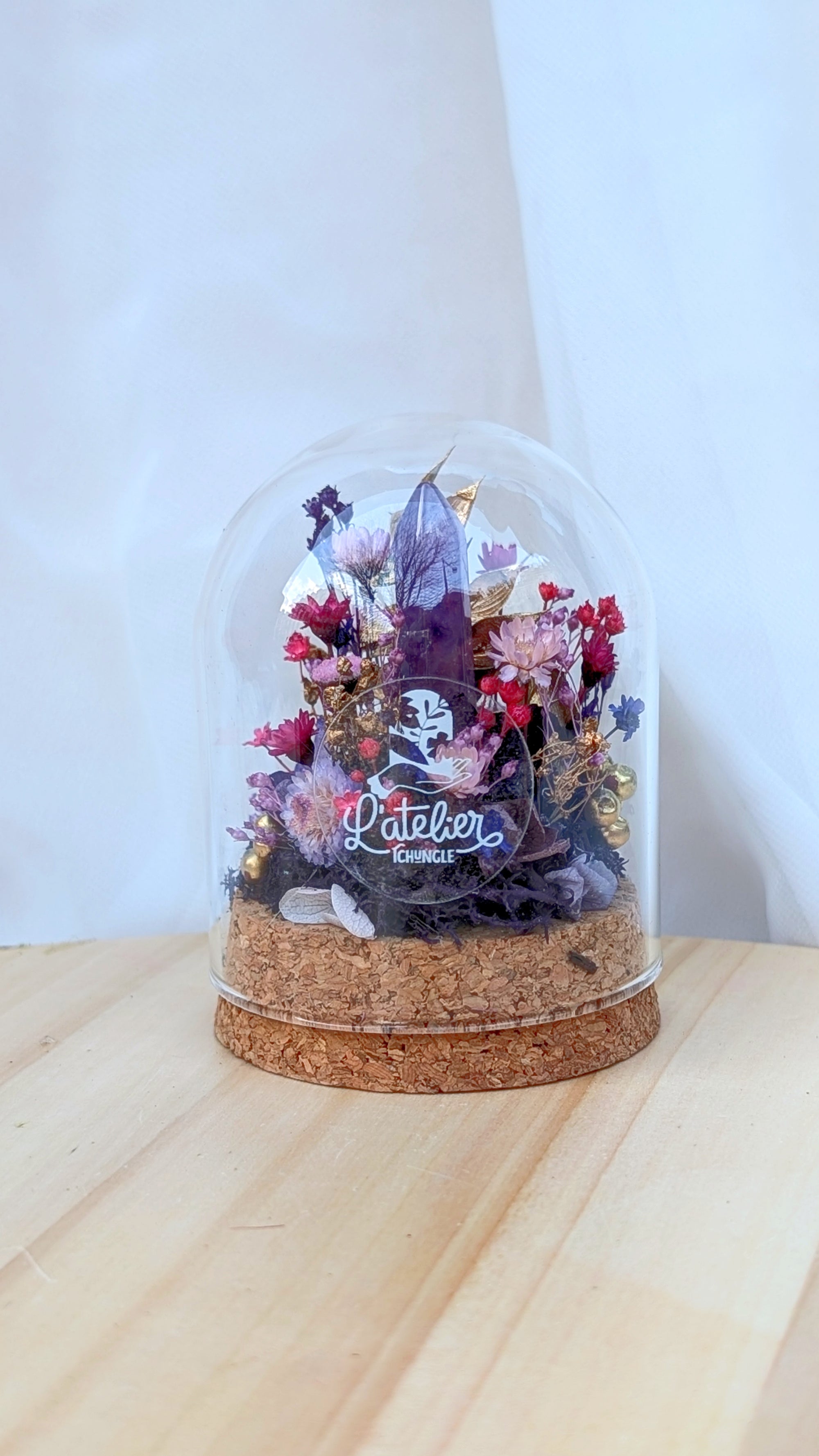 Dôme de fleurs séchées avec cristal