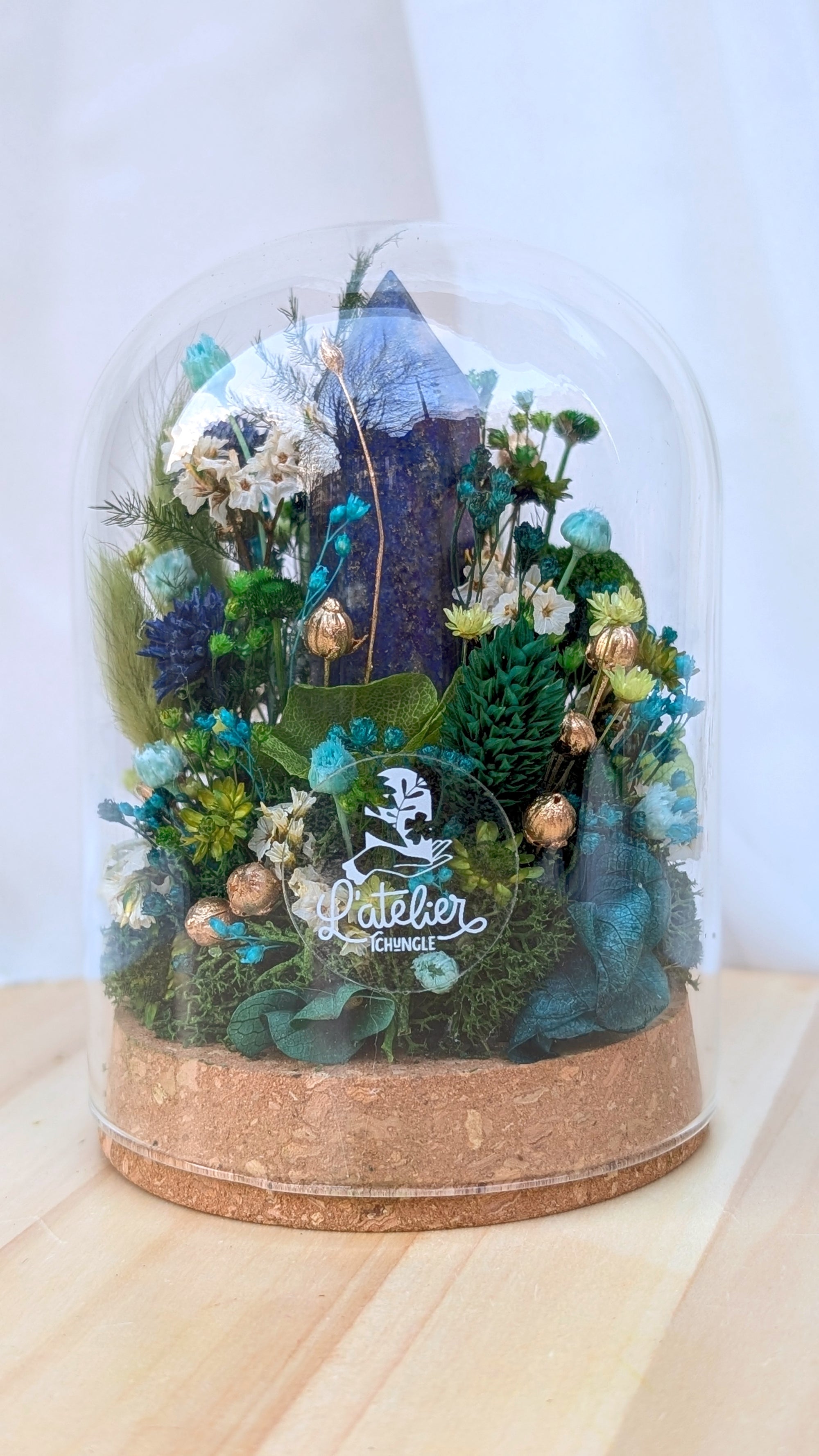 Dôme de fleurs séchées avec cristal