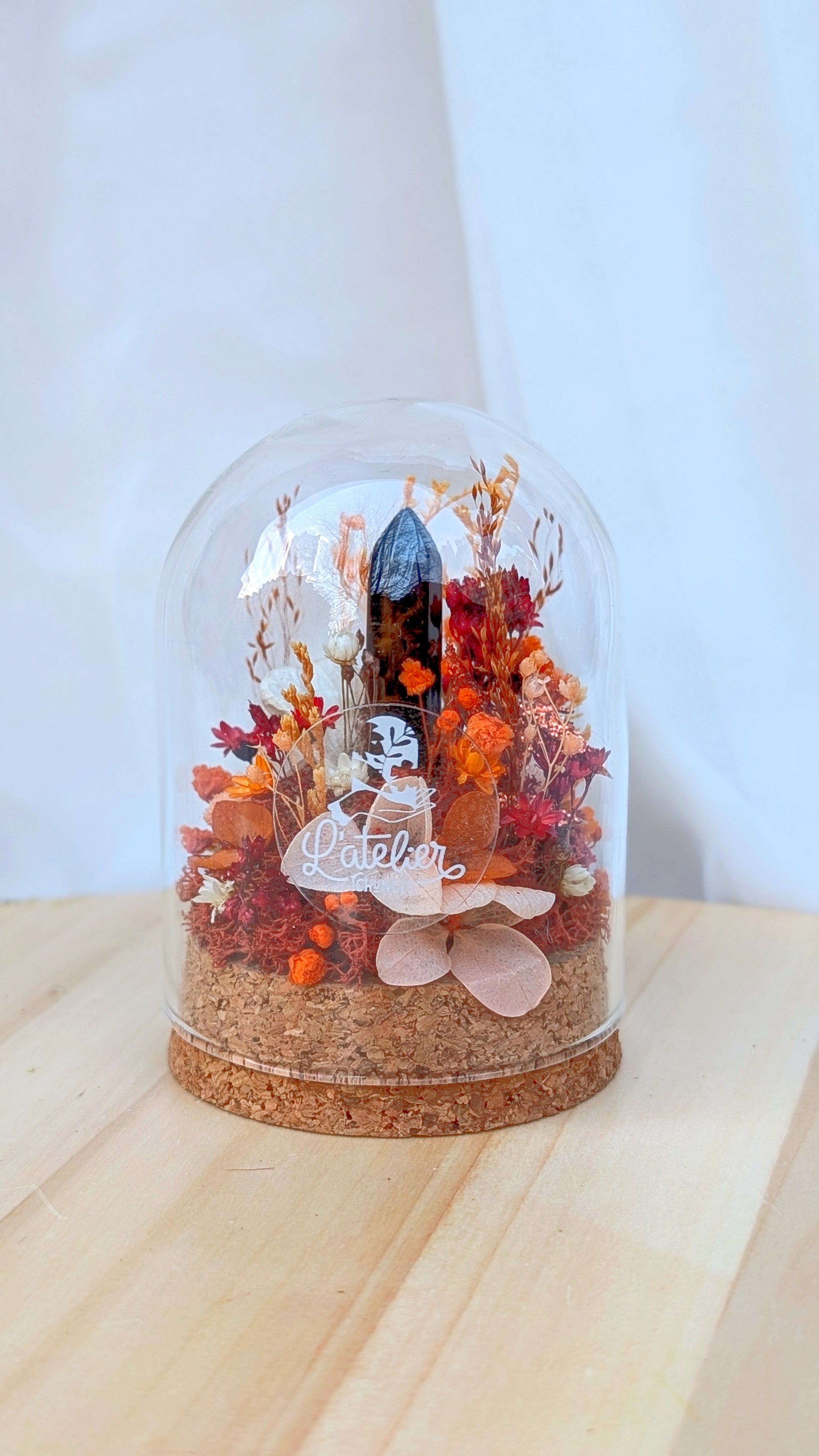 Dôme de fleurs séchées avec cristal